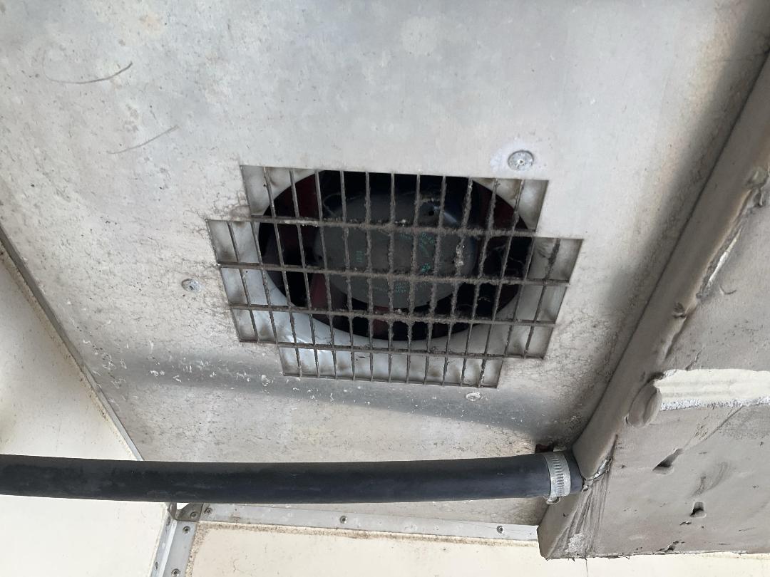 Photo '28' of Isuzu ELF 2 AXLE BOX BODY Box Body