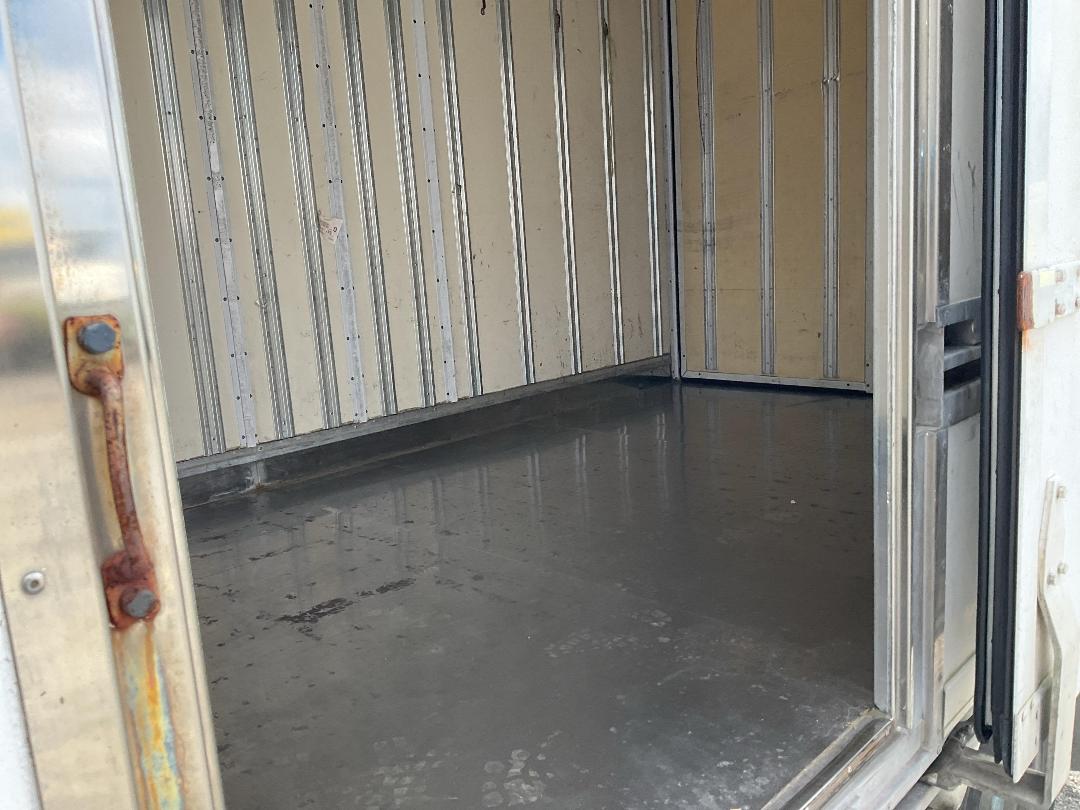 Photo '10' of Isuzu ELF 2 AXLE BOX BODY Box Body