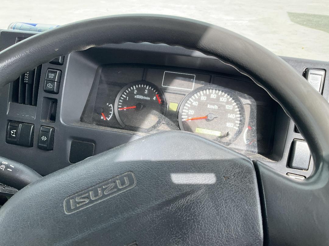 Photo '17' of Isuzu ELF 2 AXLE BOX BODY Box Body