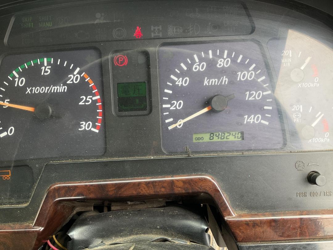 Photo '9' of Isuzu EXY 530 Tractor Unit