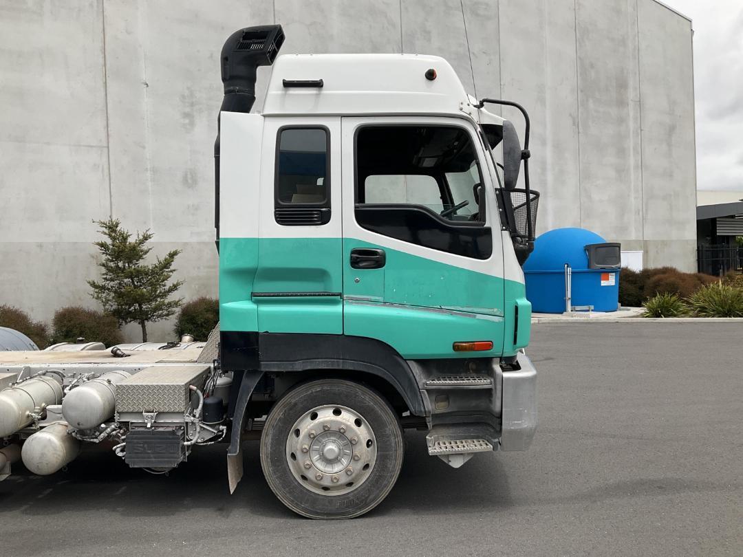 Photo '13' of Isuzu EXY 530 Tractor Unit