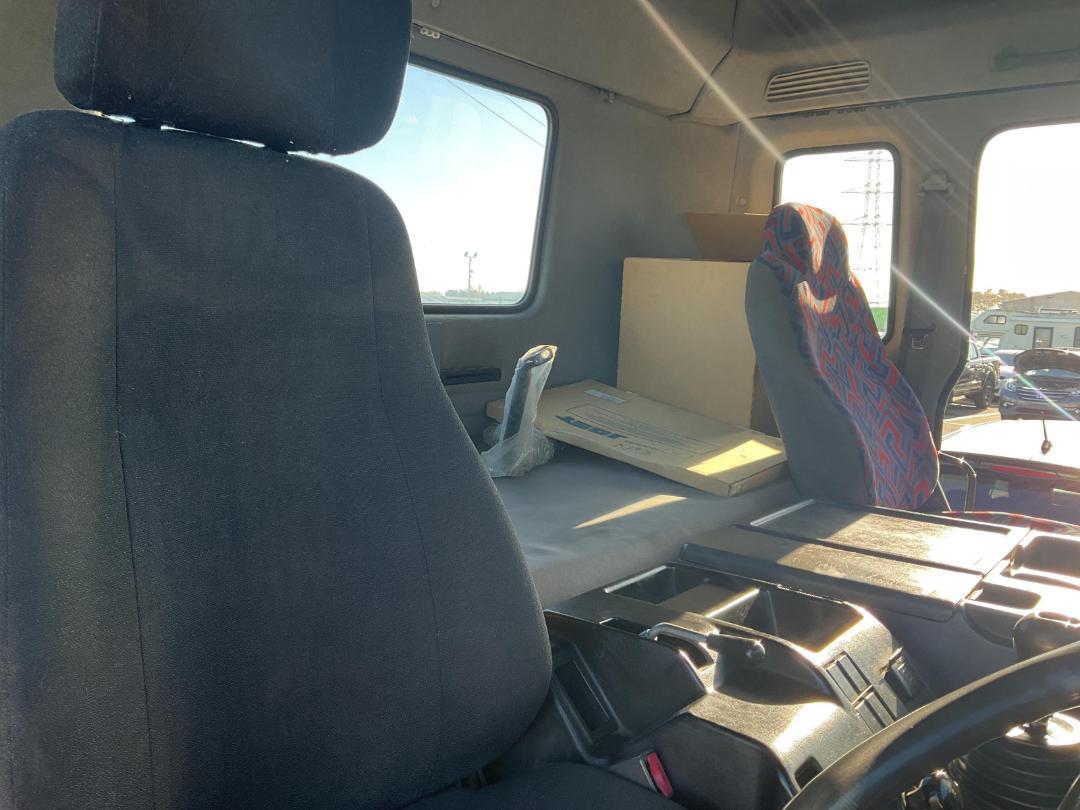 Photo '24' of Isuzu EXY 530 Tractor Unit