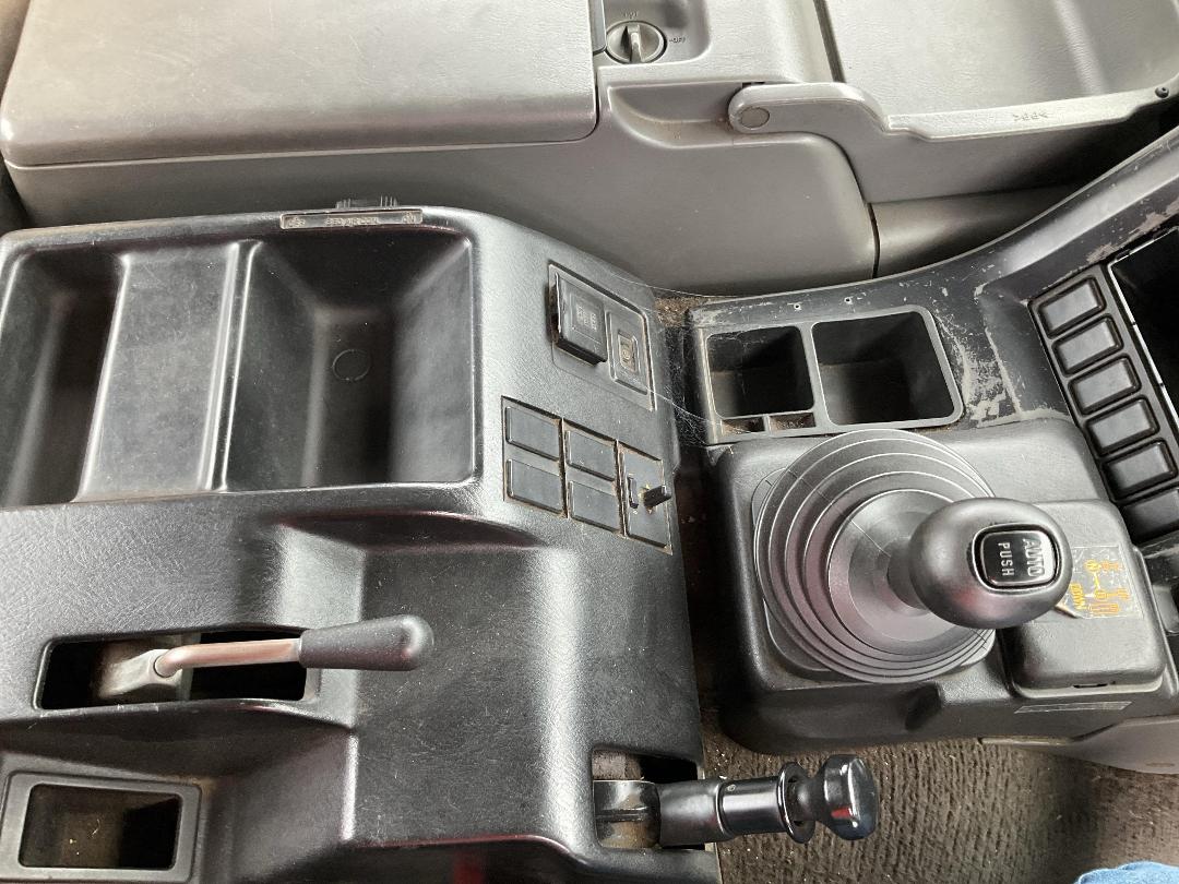 Photo '39' of Isuzu EXY 530 Tractor Unit