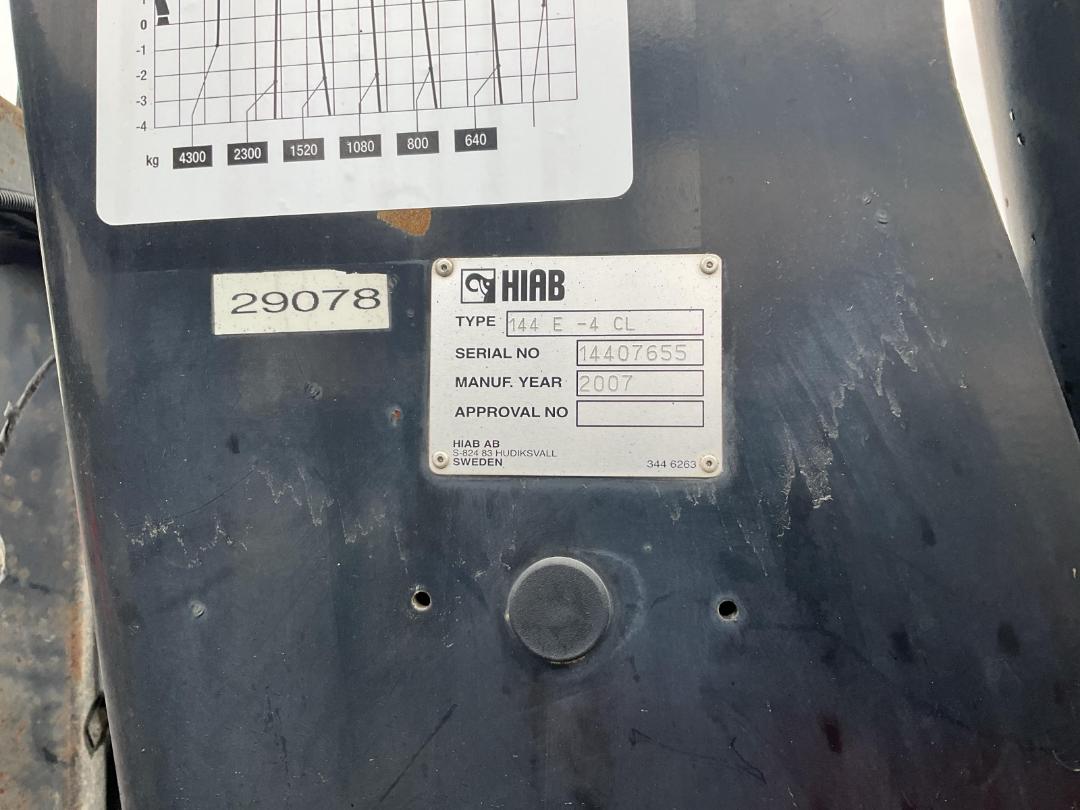 Photo '15' of Isuzu FVR 800 Flat Deck Crane