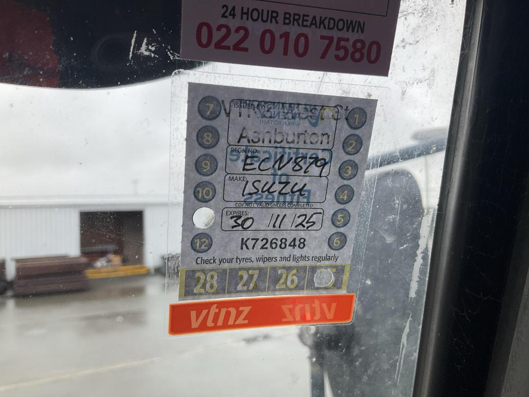 Photo '24' of Isuzu FVR 800 Flat Deck Crane