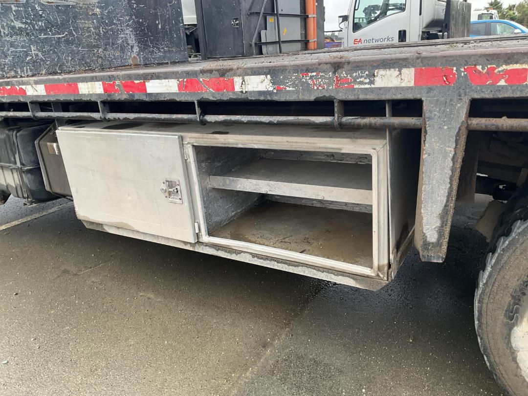 Photo '17' of Isuzu FVR 800 Flat Deck Crane