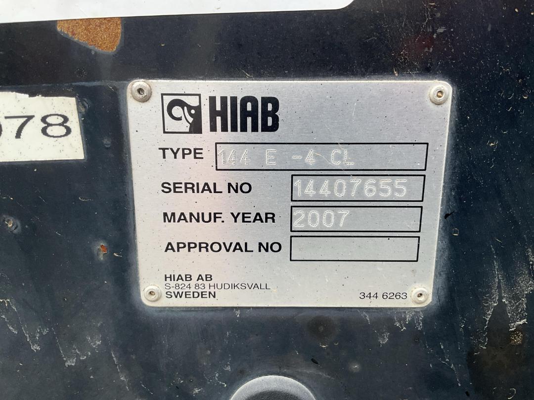 Photo '35' of Isuzu FVR 800 Flat Deck Crane