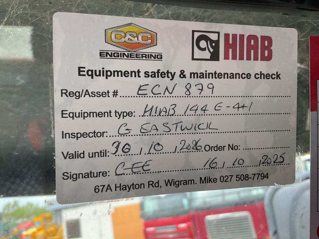 Photo '42' of Isuzu FVR 800 Flat Deck Crane