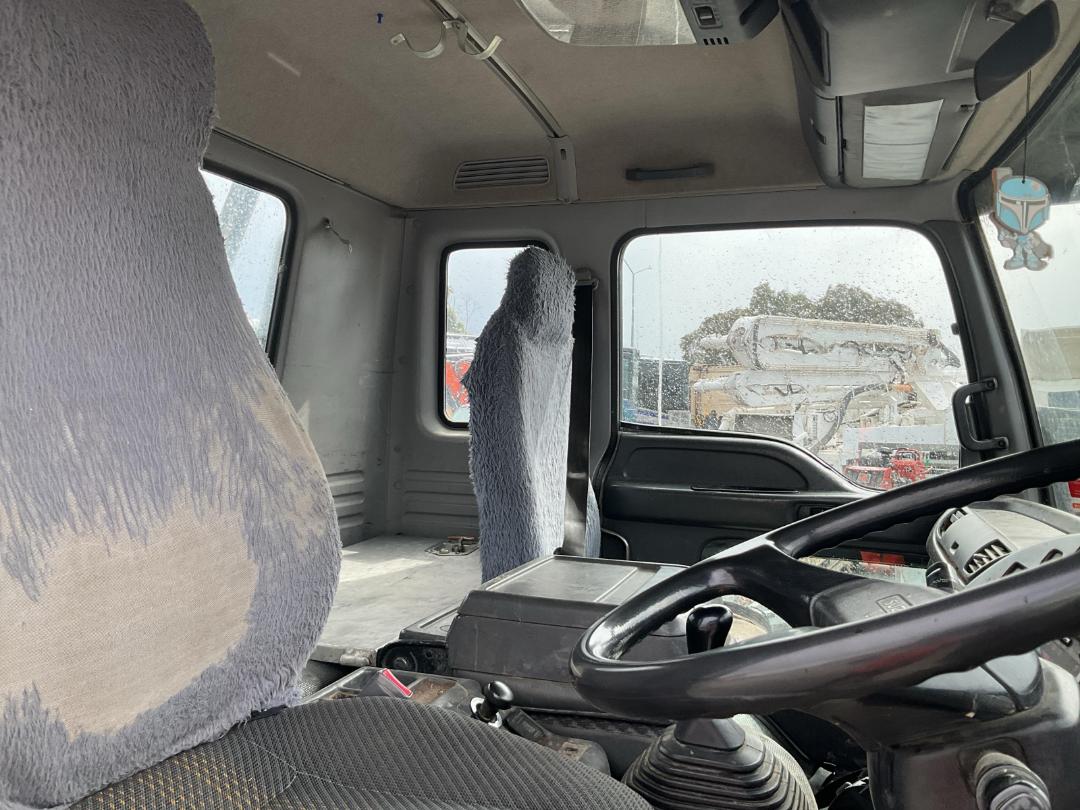 Photo '43' of Isuzu FVR 800 Flat Deck Crane