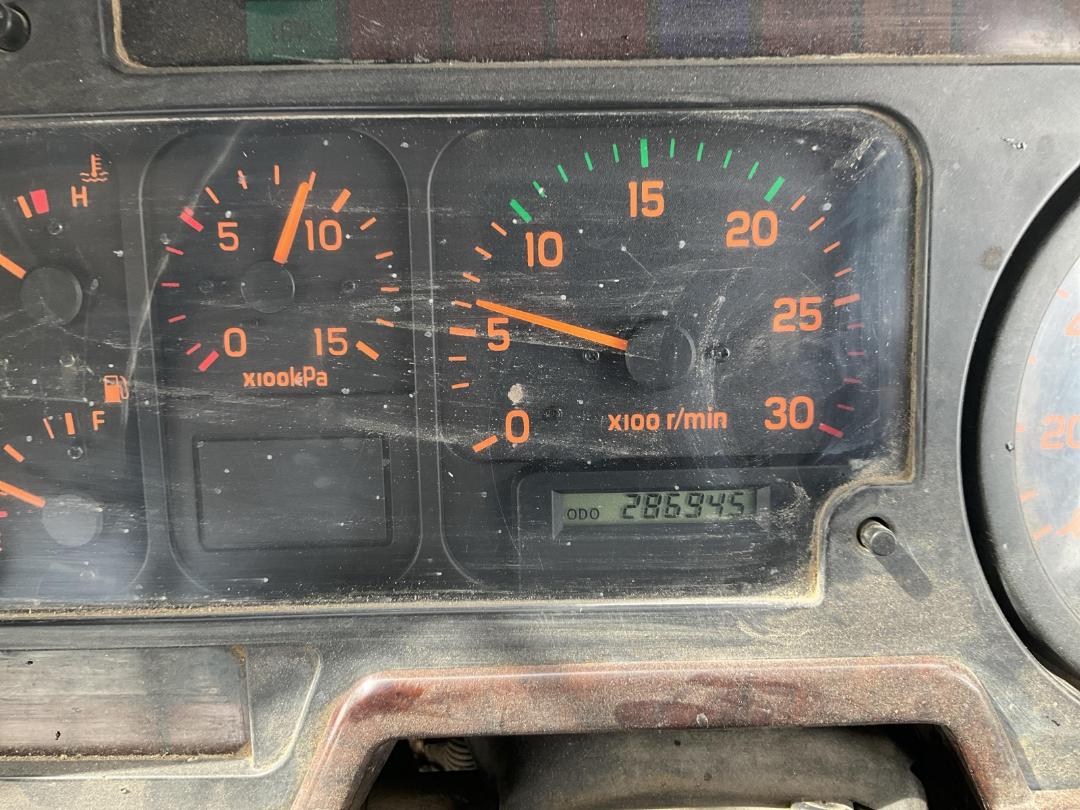 Photo '23' of Isuzu FVR 800 Flat Deck Crane