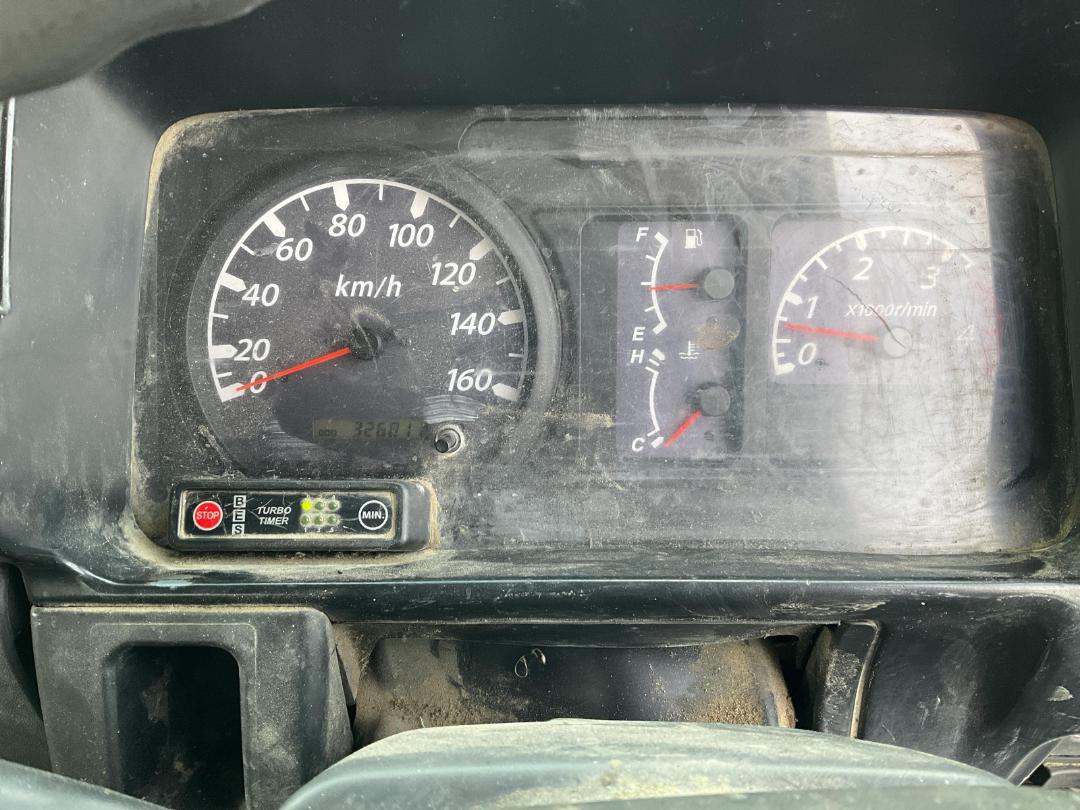 Photo '11' of Isuzu NPR 400C Traffic Management Photo '11' of Isuzu NPR 400C Traffic Management