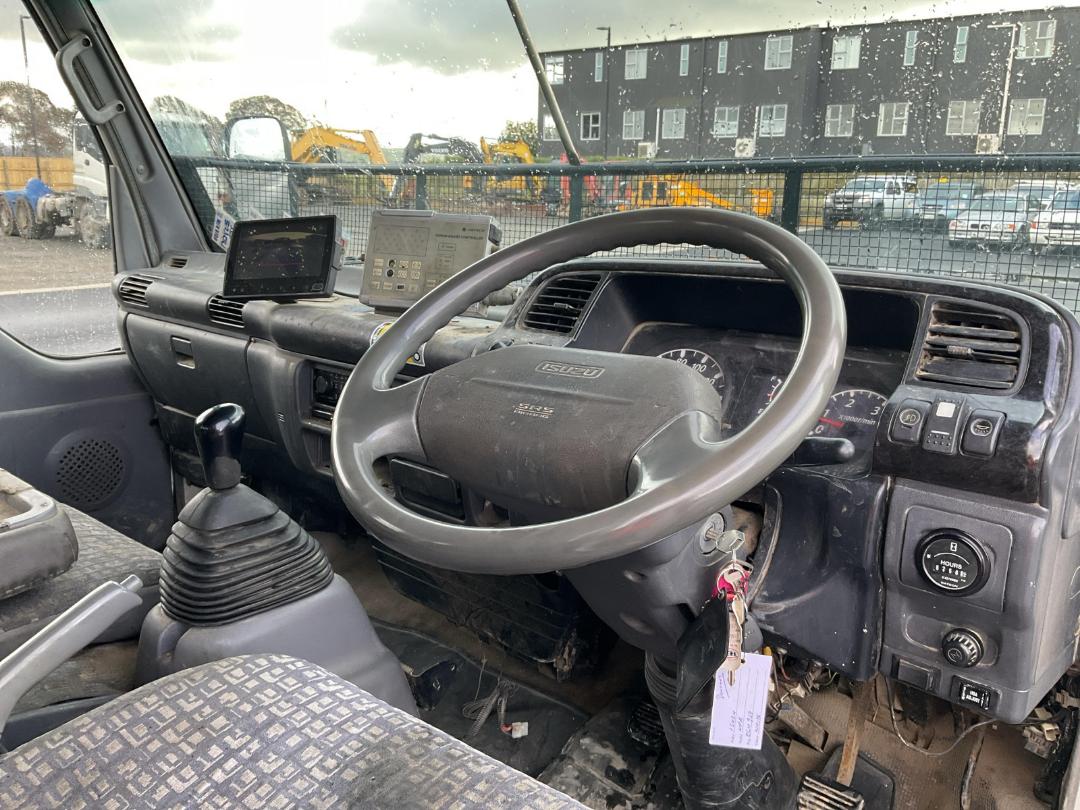 Photo '13' of Isuzu NPR 400C Traffic Management Photo '13' of Isuzu NPR 400C Traffic Management