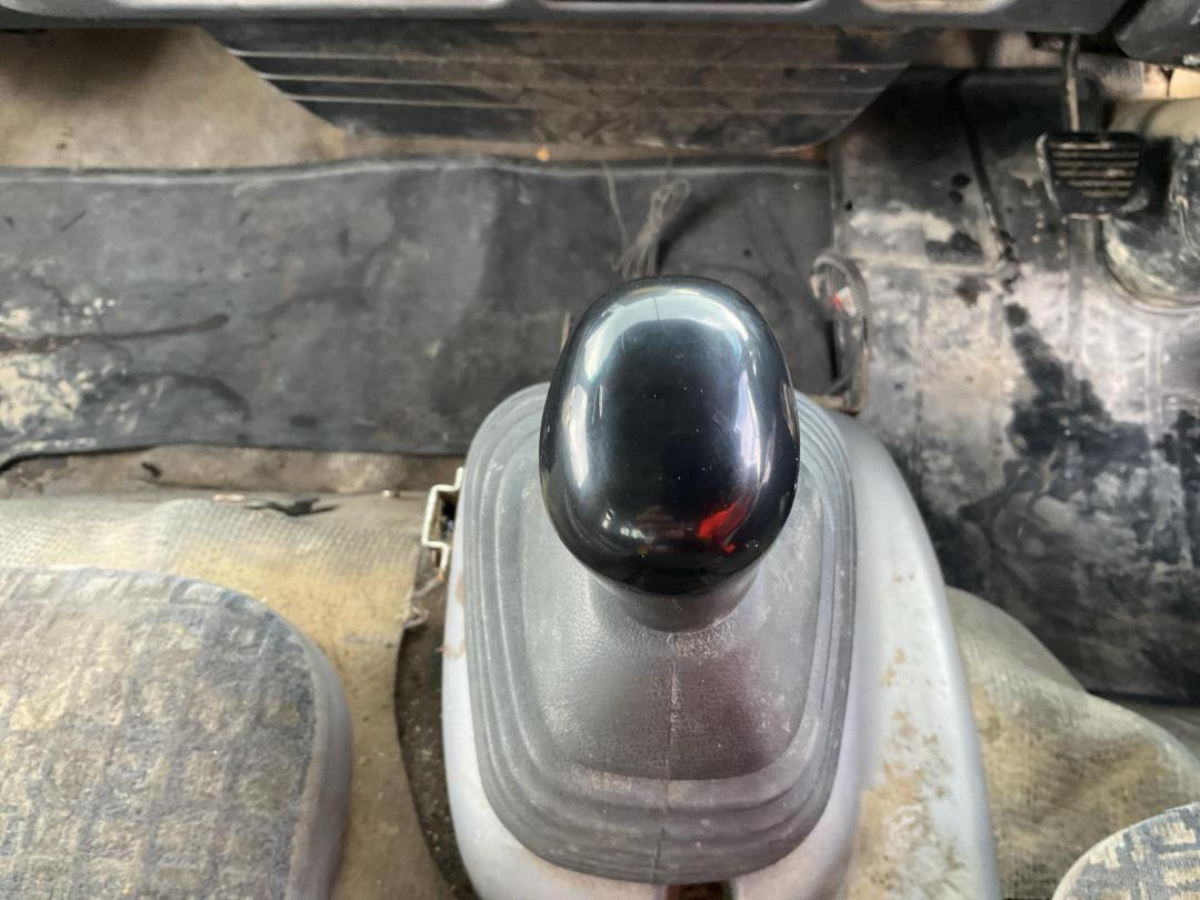 Photo '12' of Isuzu NPR 400C Traffic Management Photo '12' of Isuzu NPR 400C Traffic Management