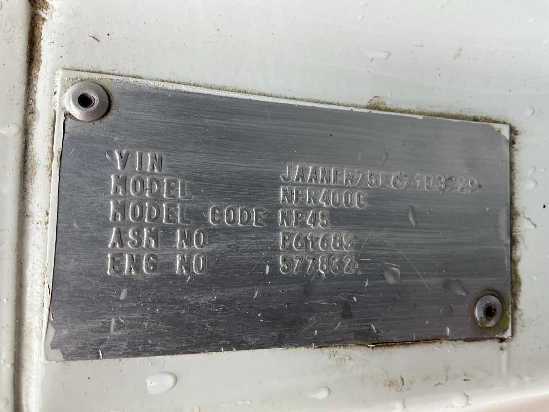 Photo '18' of Isuzu NPR 400C Traffic Management Photo '18' of Isuzu NPR 400C Traffic Management