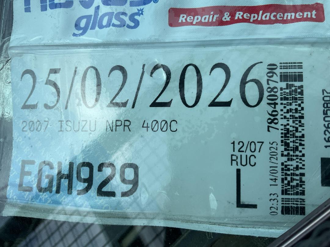 Photo '31' of Isuzu NPR 400C Traffic Management Photo '31' of Isuzu NPR 400C Traffic Management