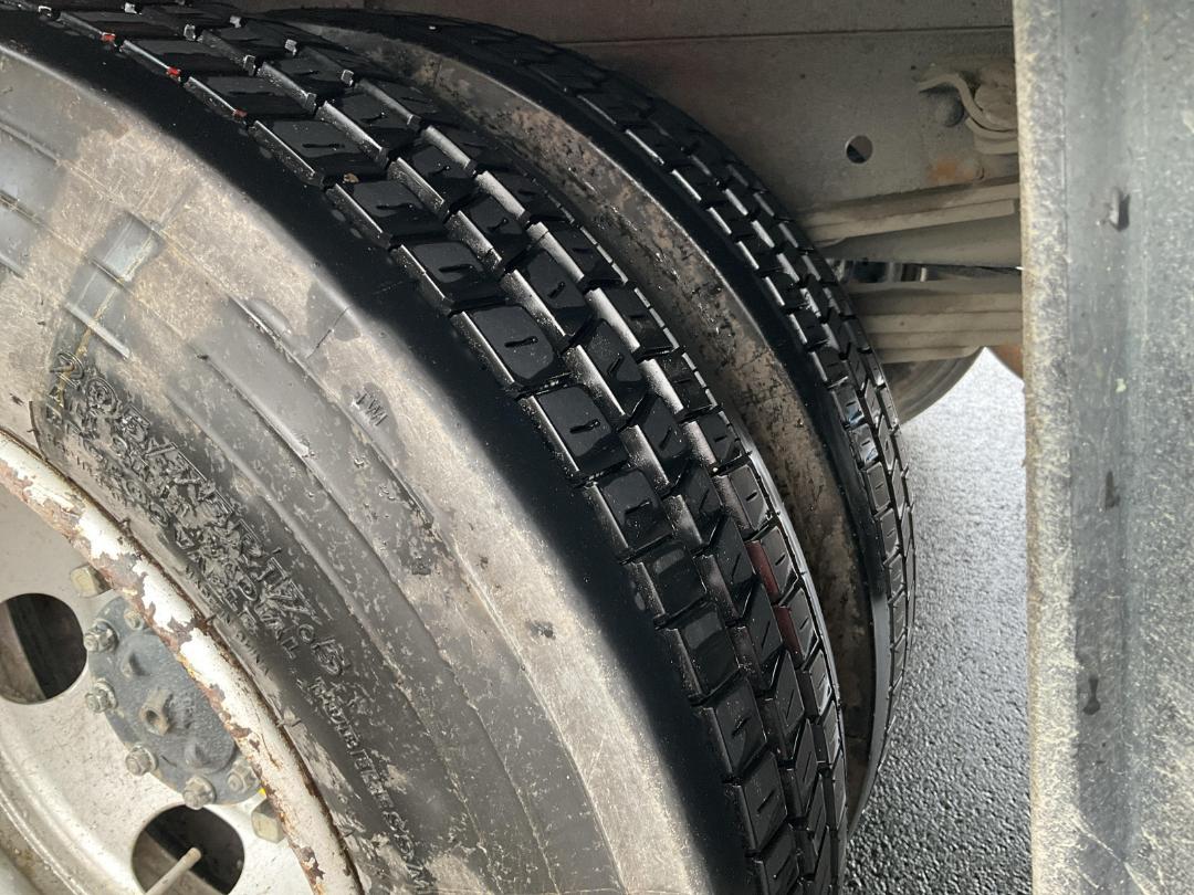 Photo '27' of Isuzu NPR 400C Traffic Management Photo '27' of Isuzu NPR 400C Traffic Management