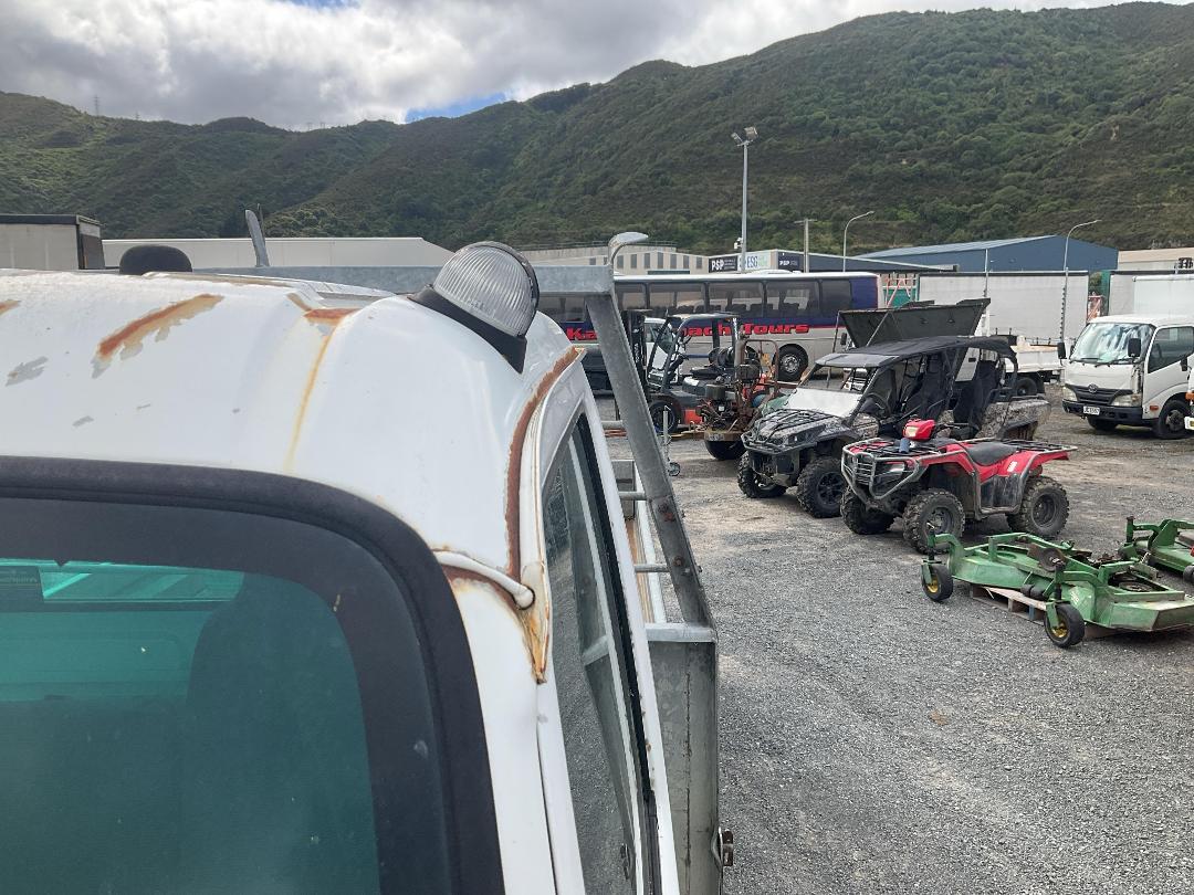 Photo '18' of Isuzu NPR 450M Flat Deck