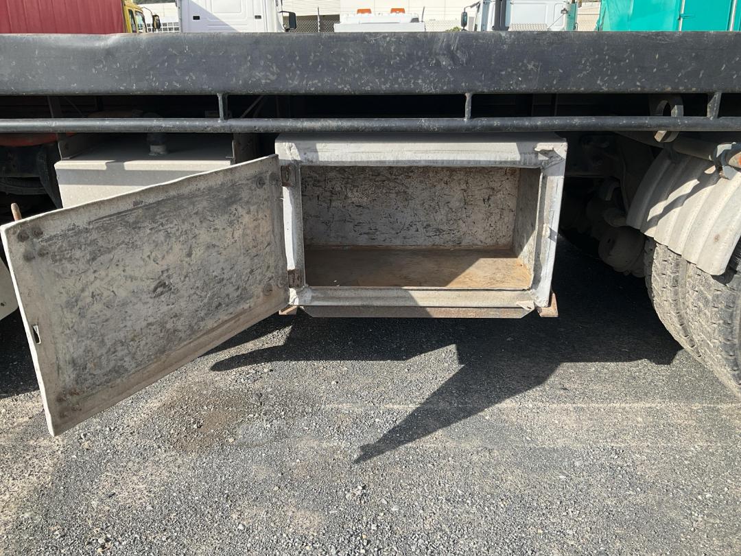 Photo '20' of Iveco Stralis 485 Flat Deck Photo '20' of Iveco Stralis 485 Flat Deck