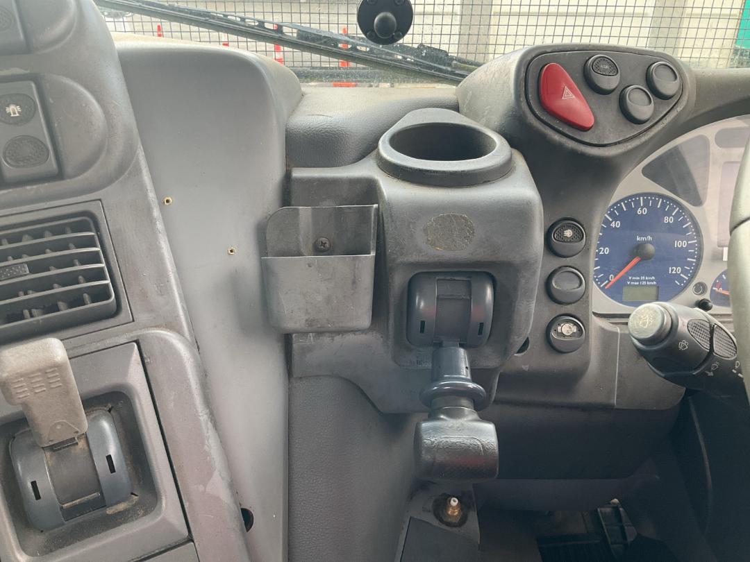 Photo '26' of Iveco Stralis 485 Flat Deck Photo '26' of Iveco Stralis 485 Flat Deck