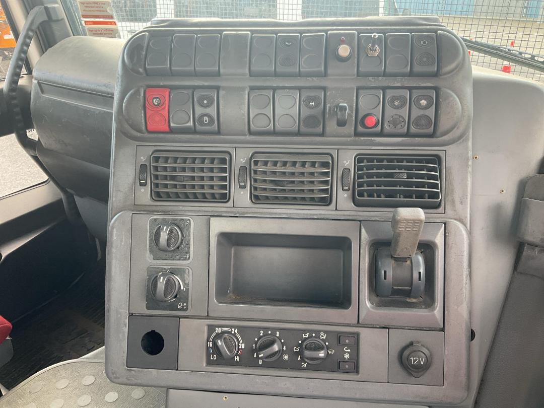 Photo '27' of Iveco Stralis 485 Flat Deck Photo '27' of Iveco Stralis 485 Flat Deck