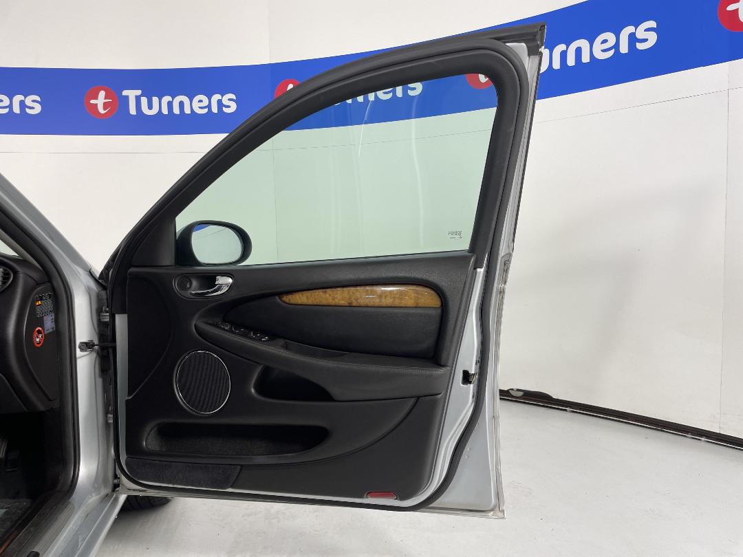 Photo '15' of Jaguar X-Type