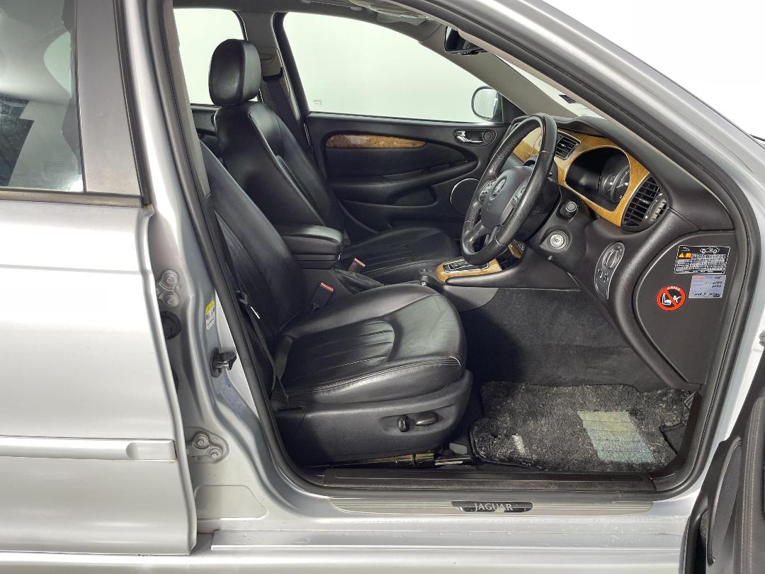 Photo '16' of Jaguar X-Type