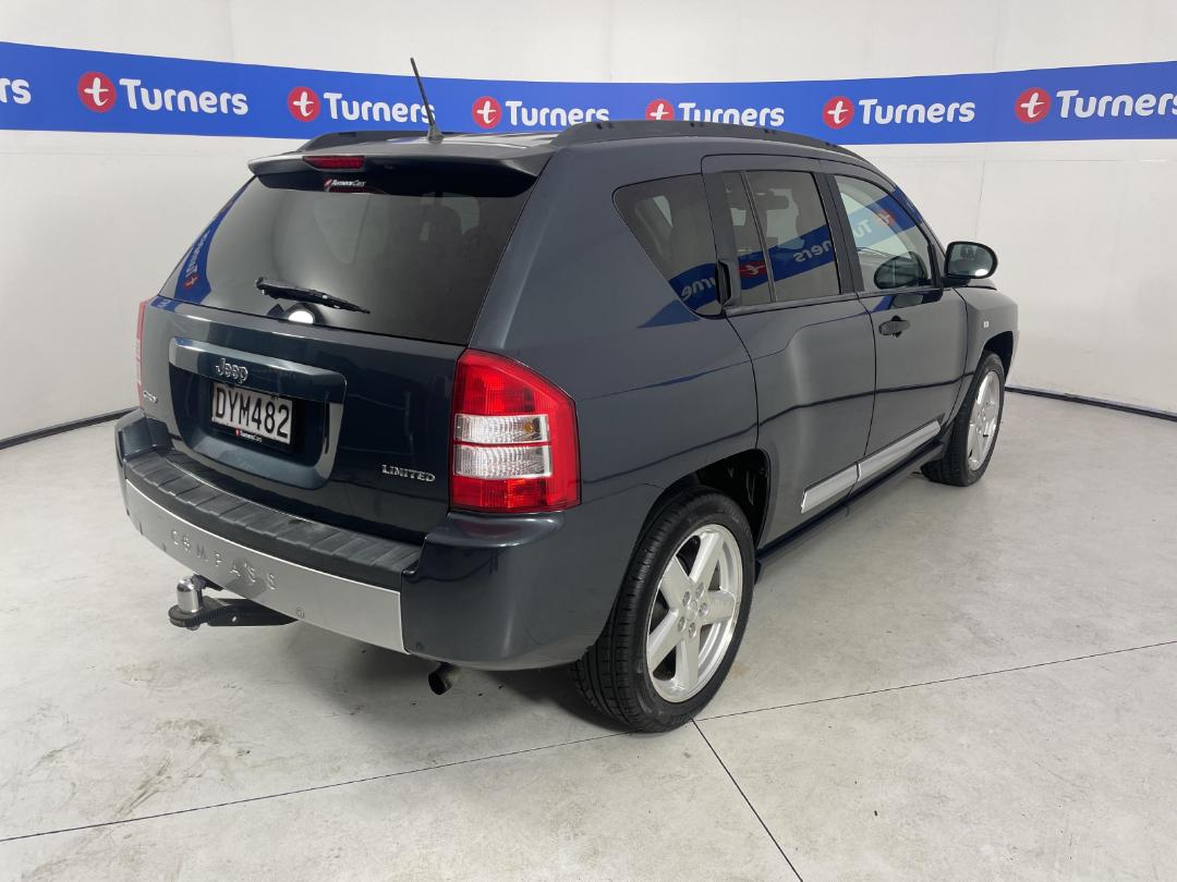 Photo '7' of Jeep Compass