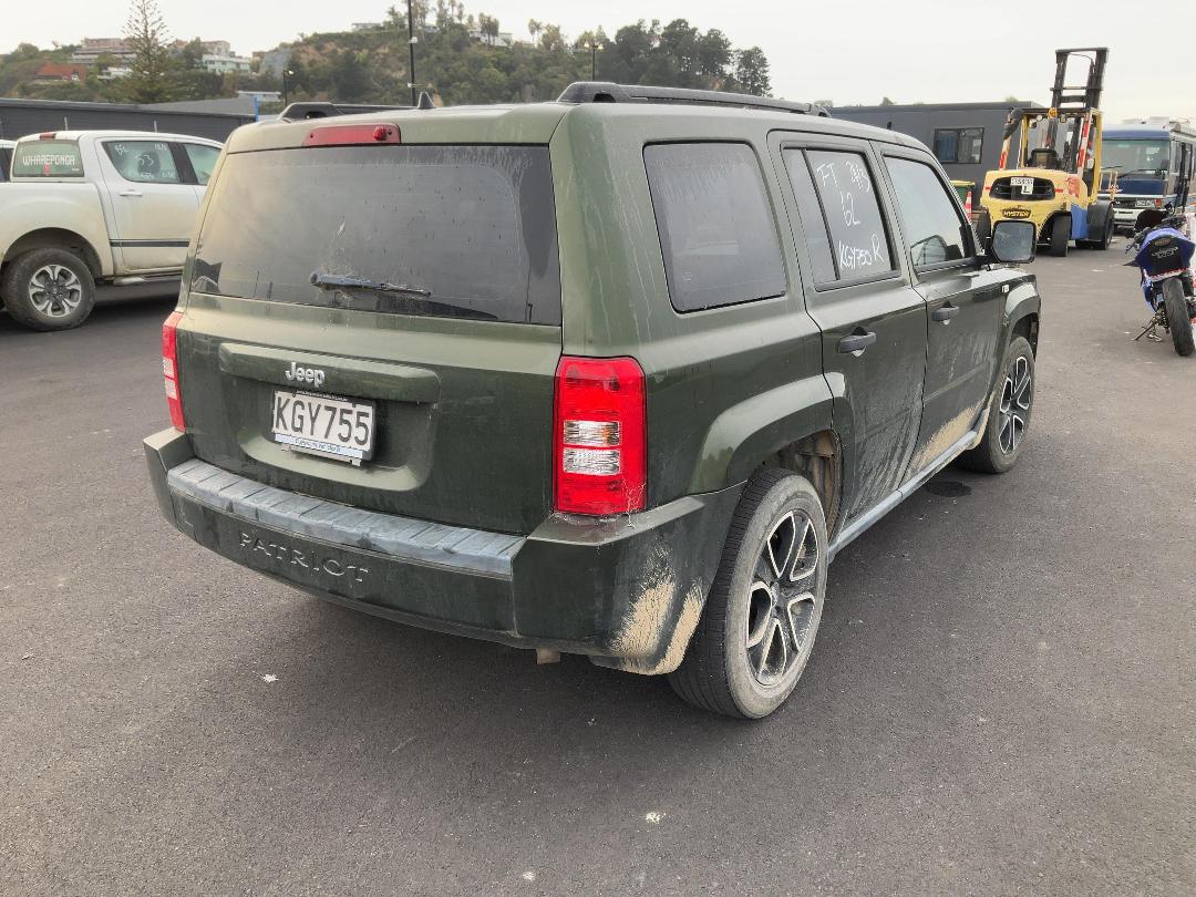 Photo '2' of Jeep Patriot