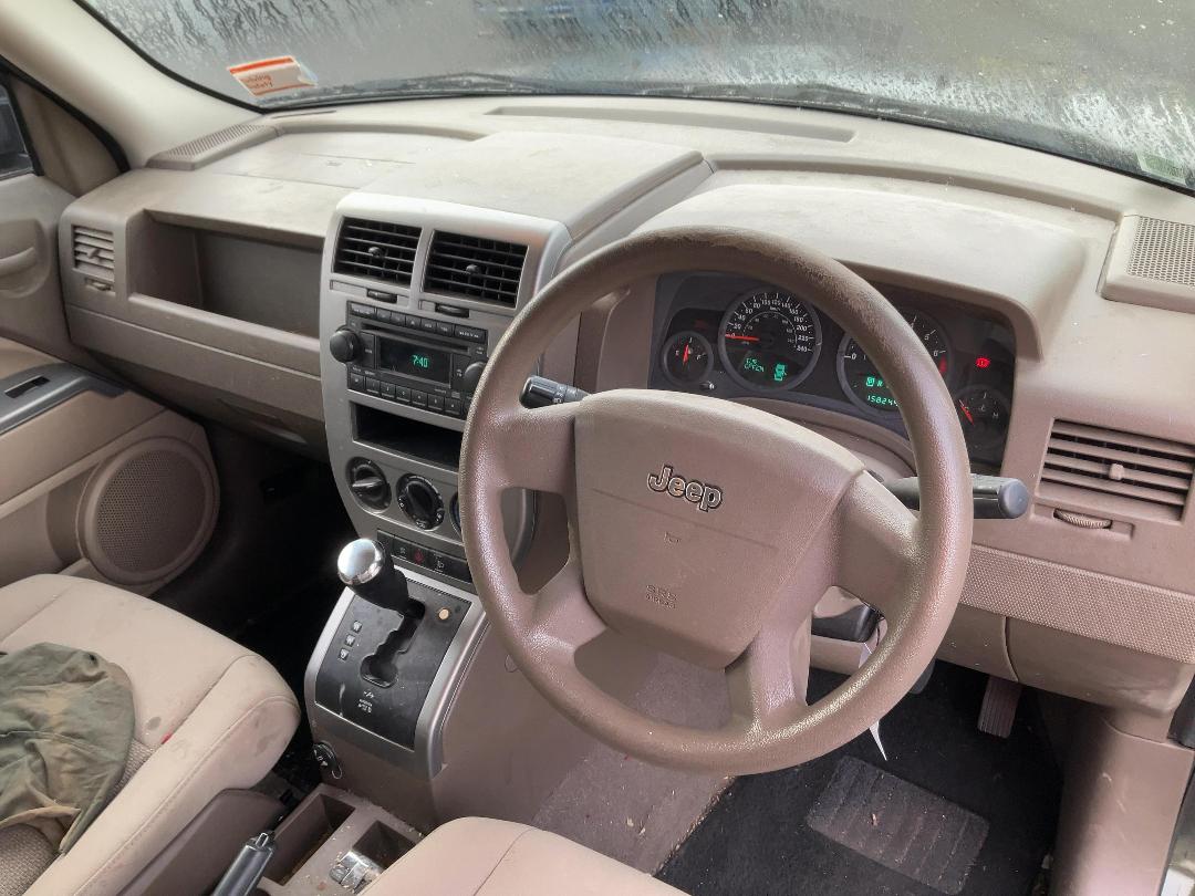 Photo '12' of Jeep Patriot