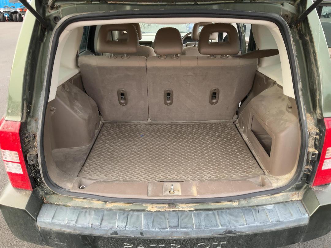 Photo '15' of Jeep Patriot