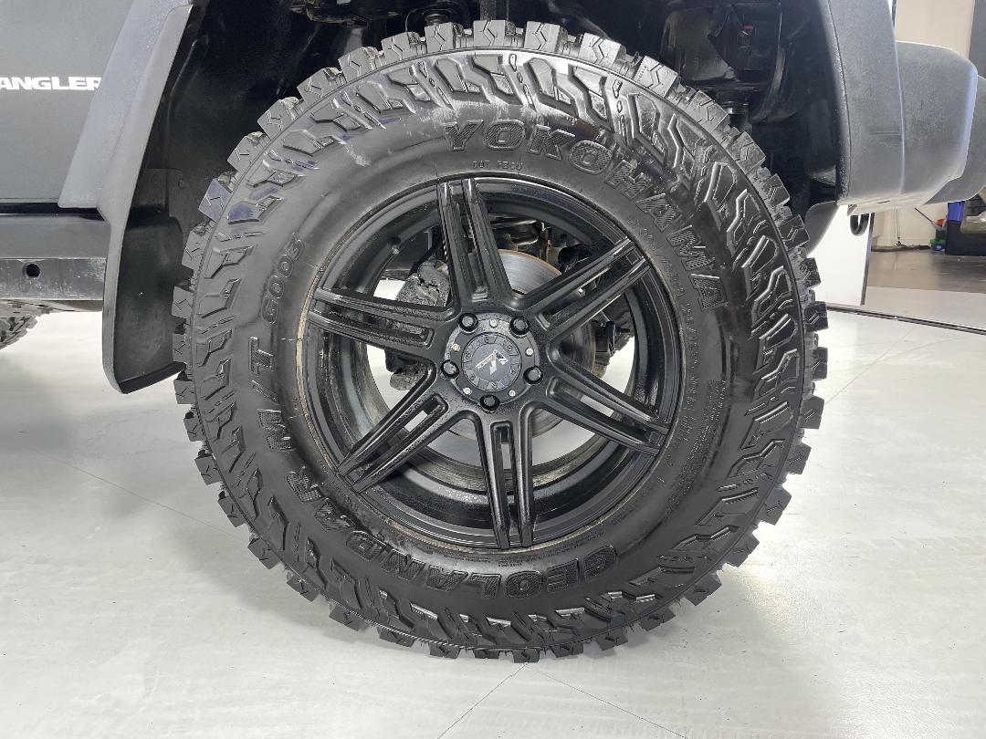 Photo '9' of Jeep Wrangler