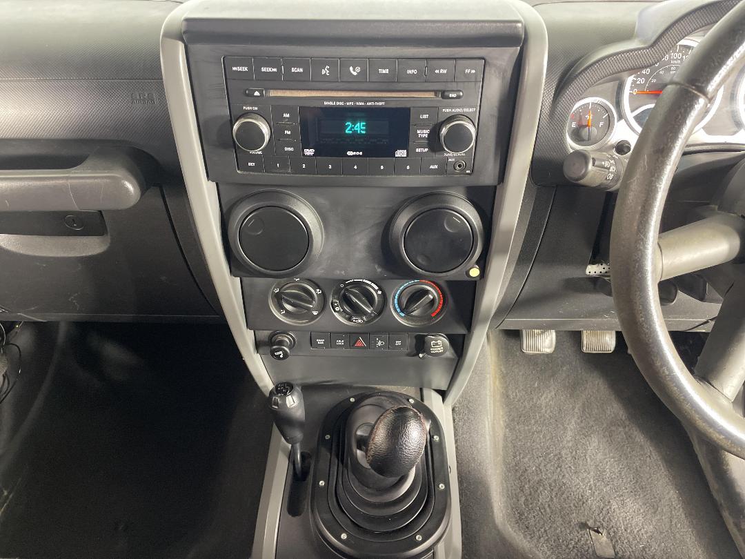 Photo '18' of Jeep Wrangler