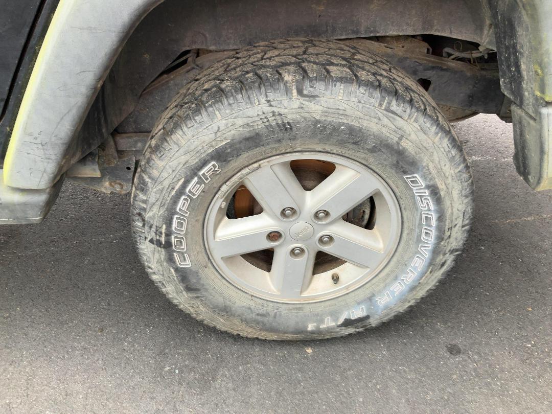 Photo '10' of Jeep Wrangler Sport