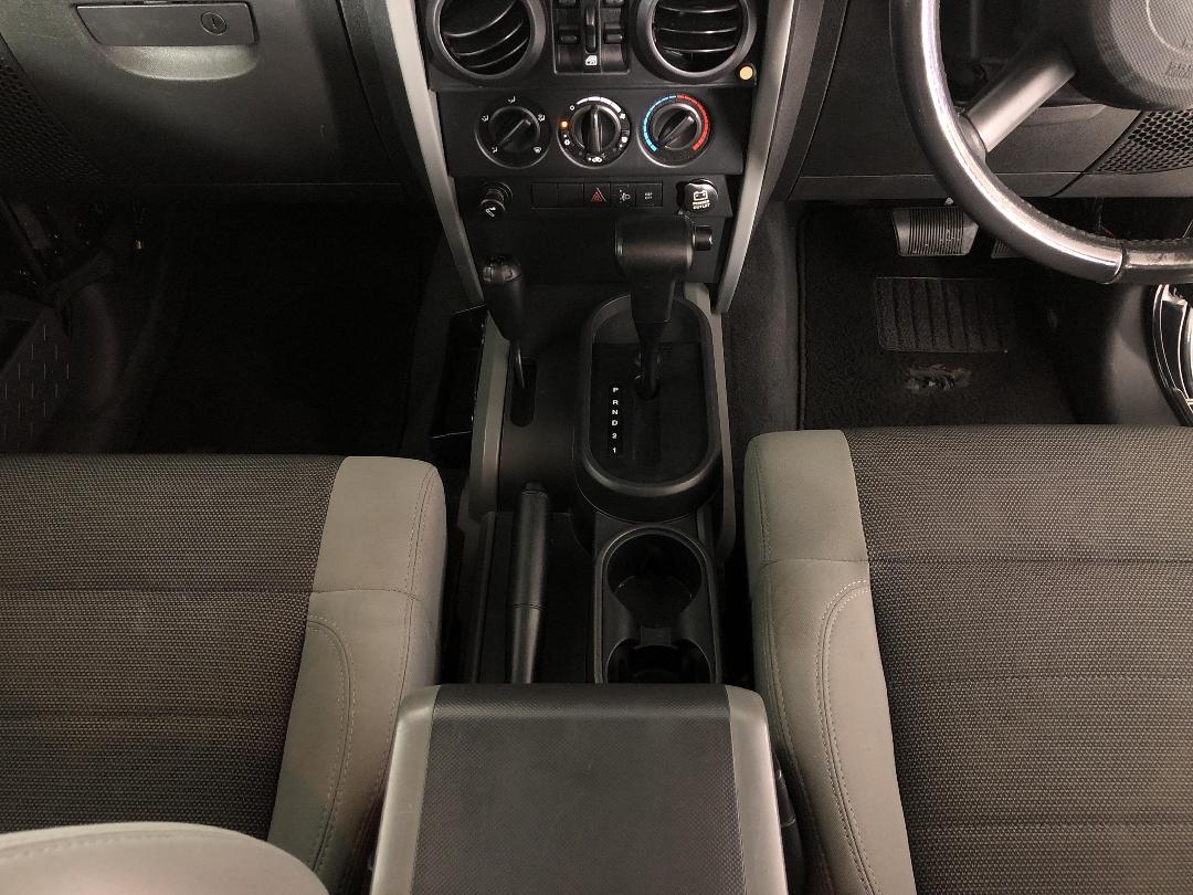 Photo '18' of Jeep Wrangler Photo '18' of Jeep Wrangler