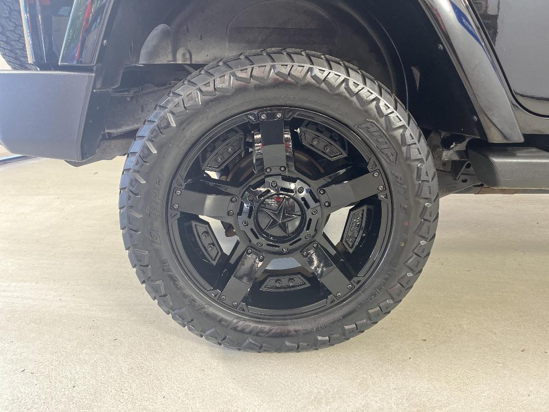 Photo '12' of Jeep Wrangler Photo '12' of Jeep Wrangler