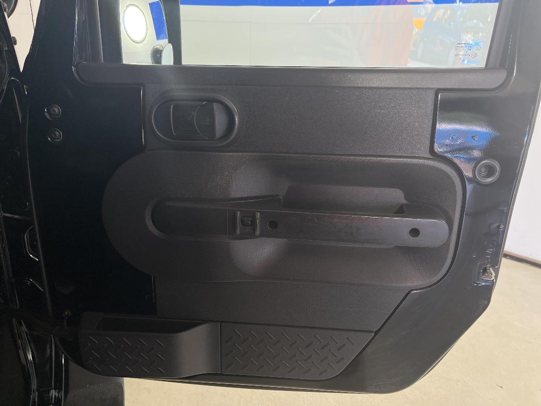 Photo '15' of Jeep Wrangler Photo '15' of Jeep Wrangler