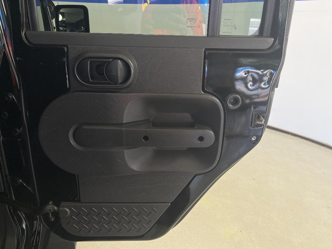 Photo '19' of Jeep Wrangler Photo '19' of Jeep Wrangler