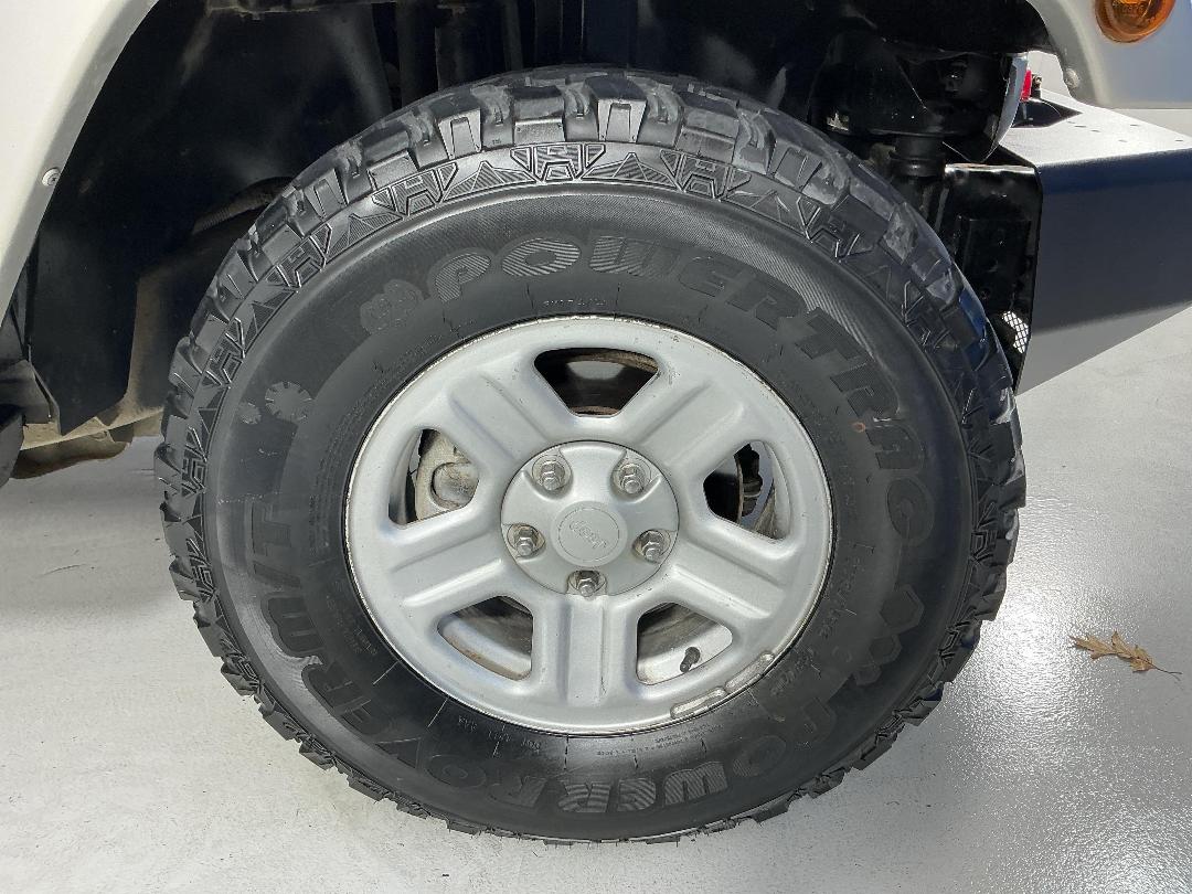 Photo '9' of Jeep Wrangler