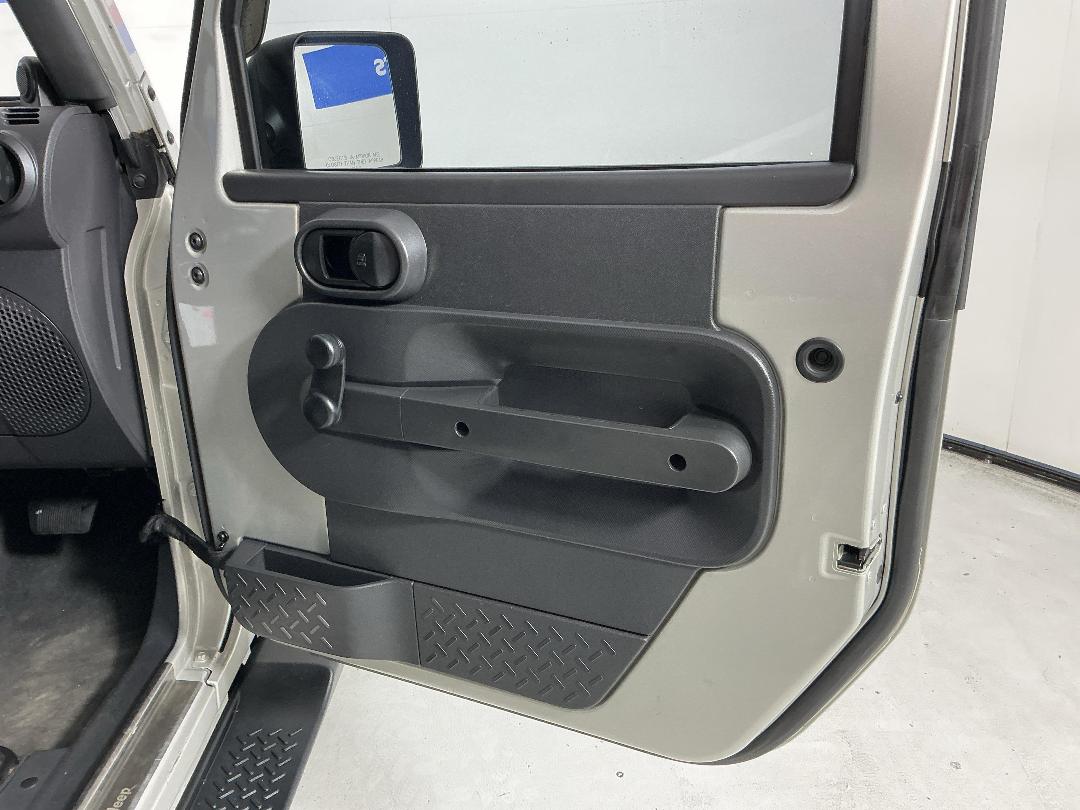 Photo '15' of Jeep Wrangler