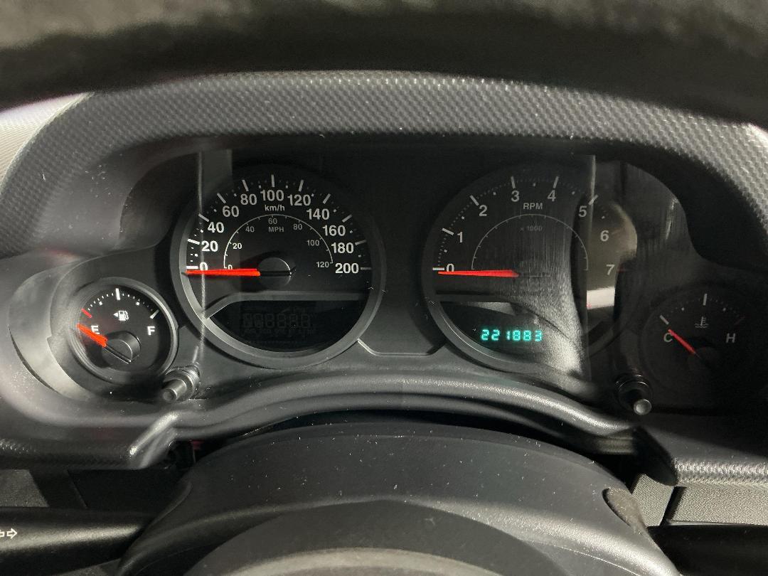 Photo '20' of Jeep Wrangler