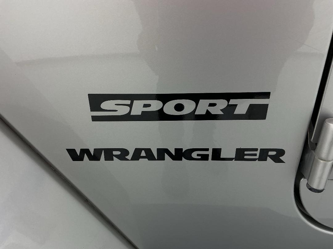 Photo '24' of Jeep Wrangler