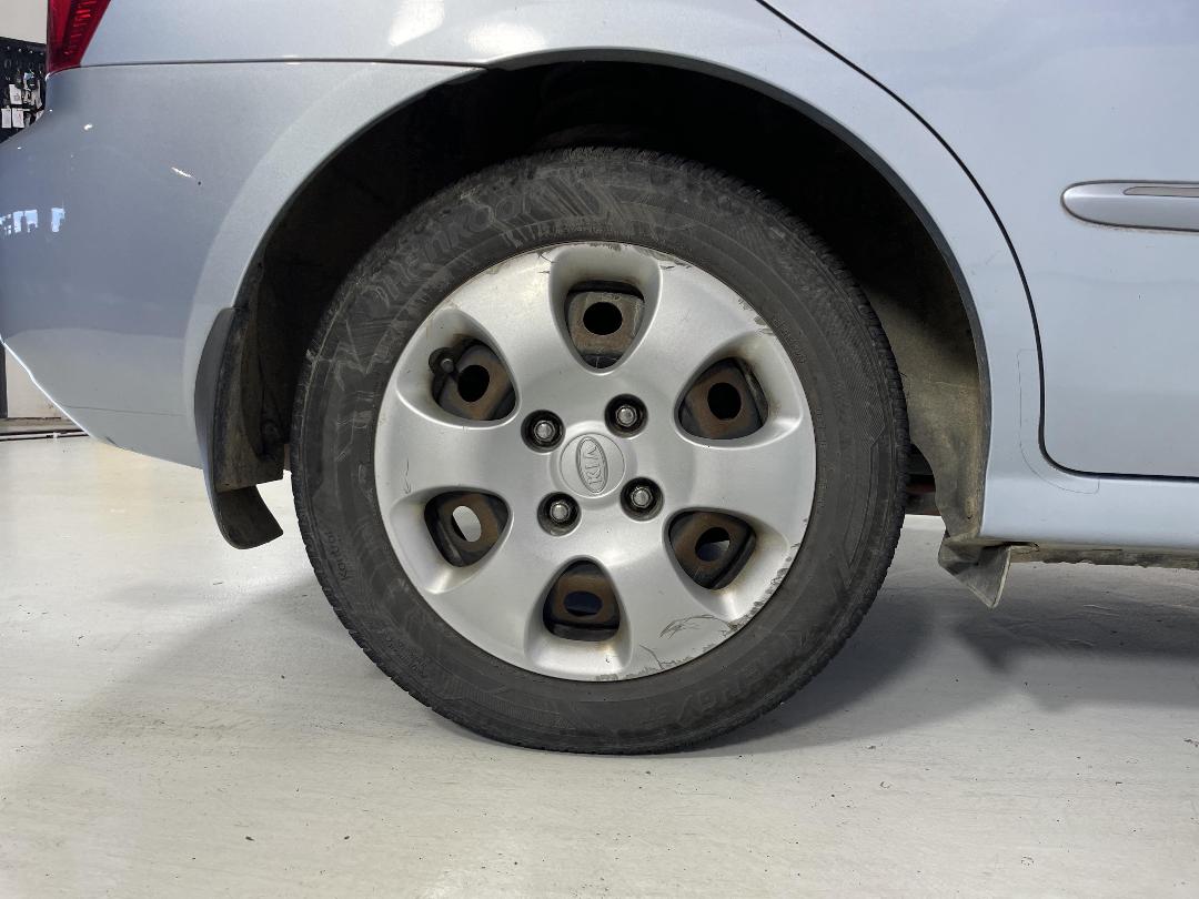 Photo '12' of KIA Cerato