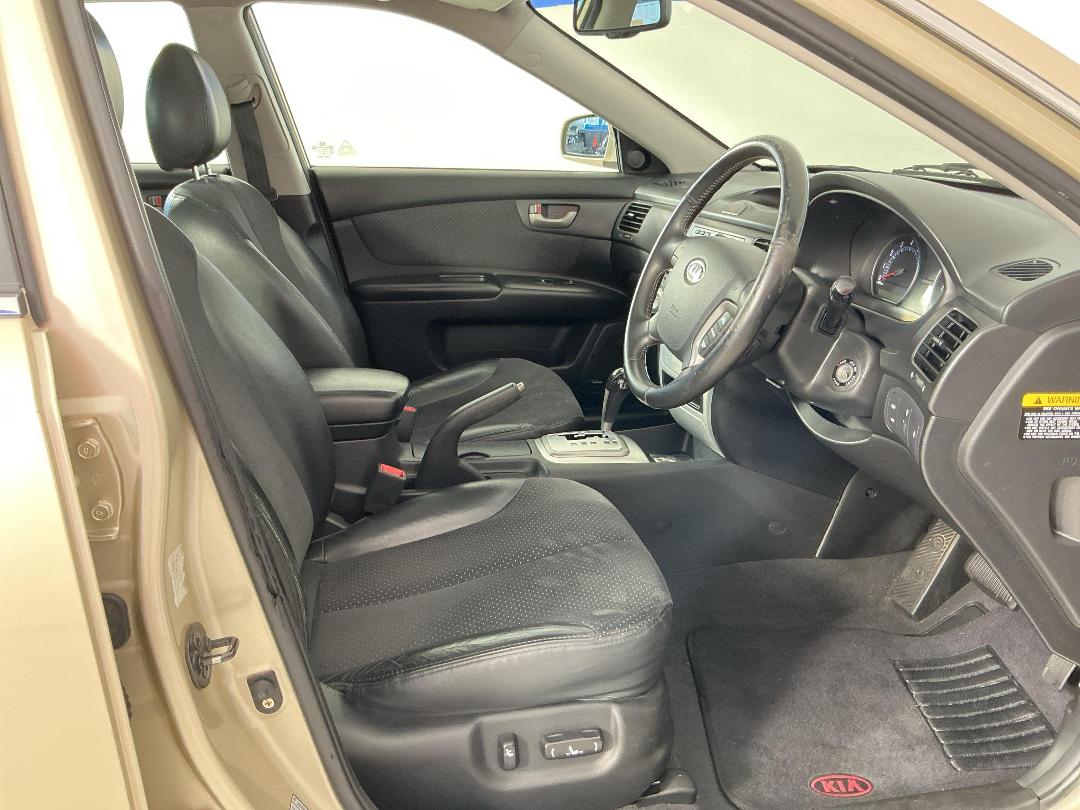 Photo '16' of KIA Magentis Photo '16' of KIA Magentis