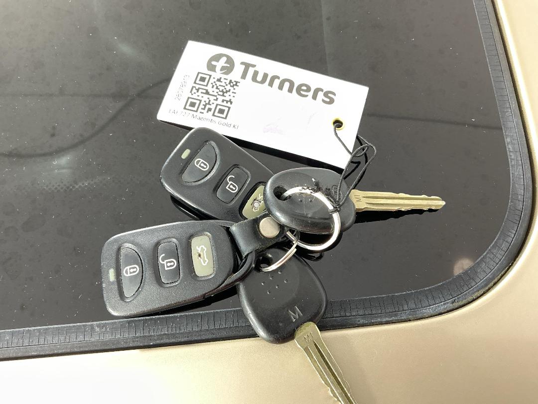 Photo '22' of KIA Magentis Photo '22' of KIA Magentis