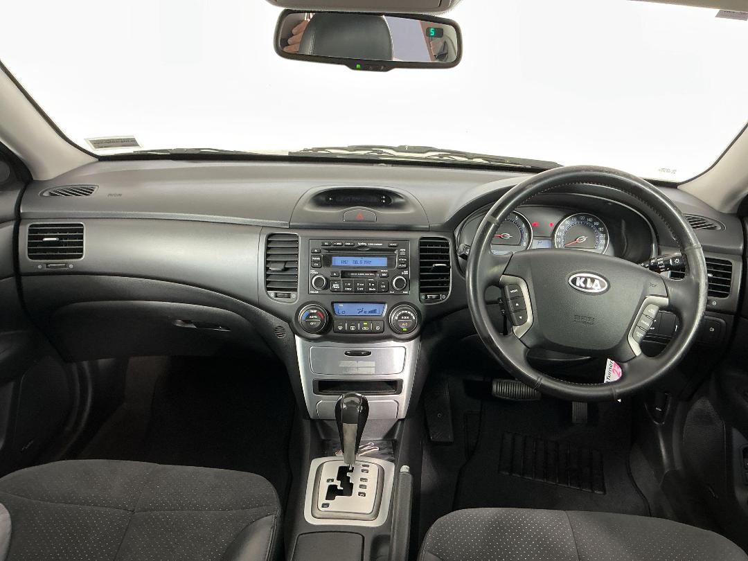 Photo '17' of KIA Magentis Photo '17' of KIA Magentis