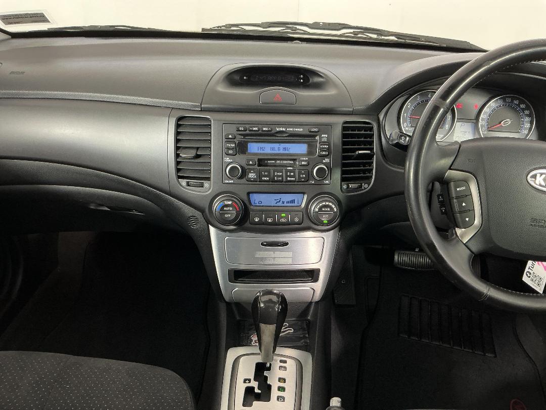 Photo '18' of KIA Magentis Photo '18' of KIA Magentis