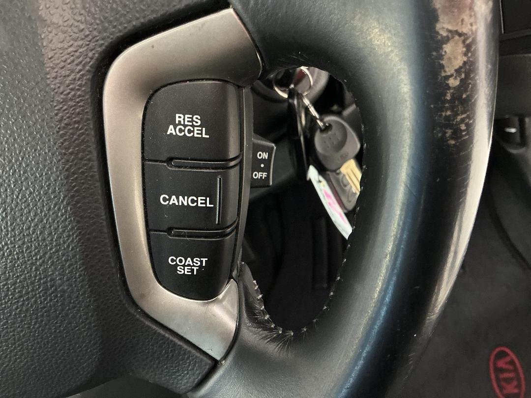 Photo '24' of KIA Magentis Photo '24' of KIA Magentis