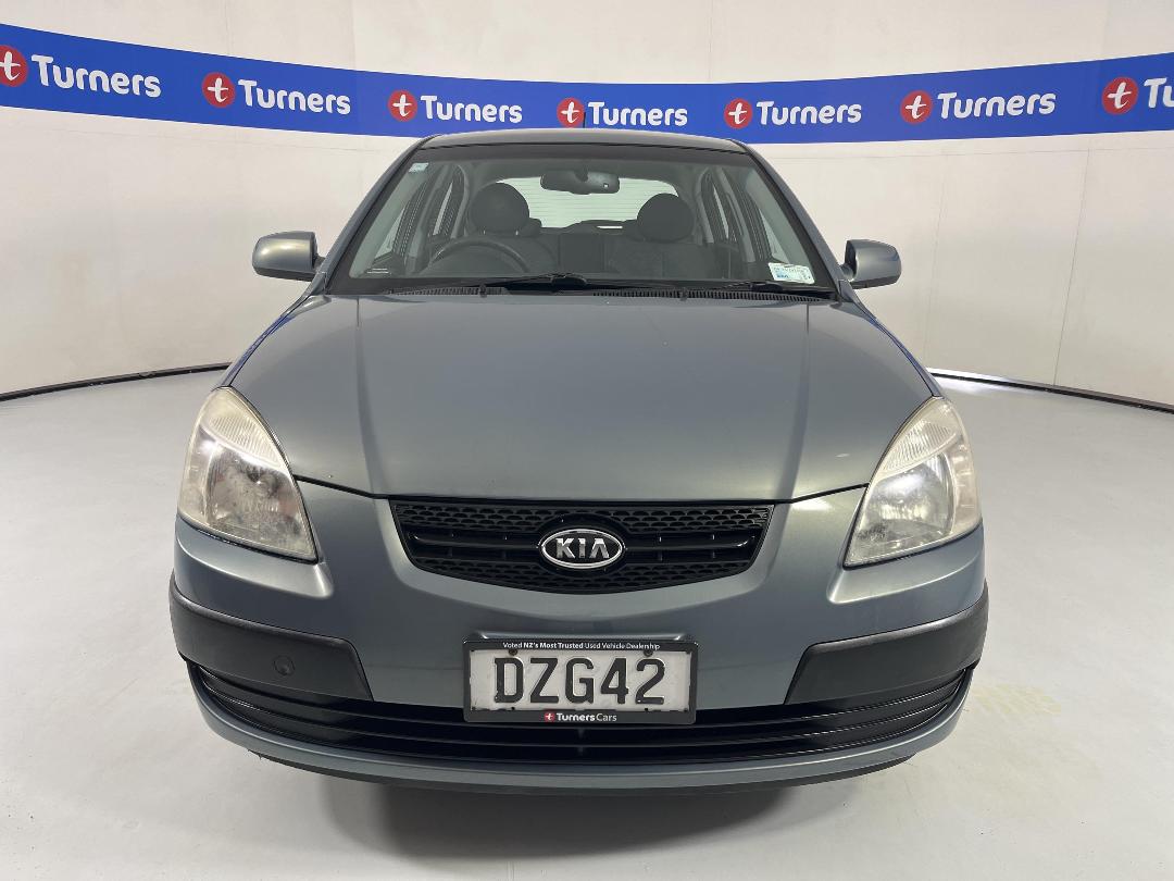 Photo '2' of KIA RIO Photo '2' of KIA RIO