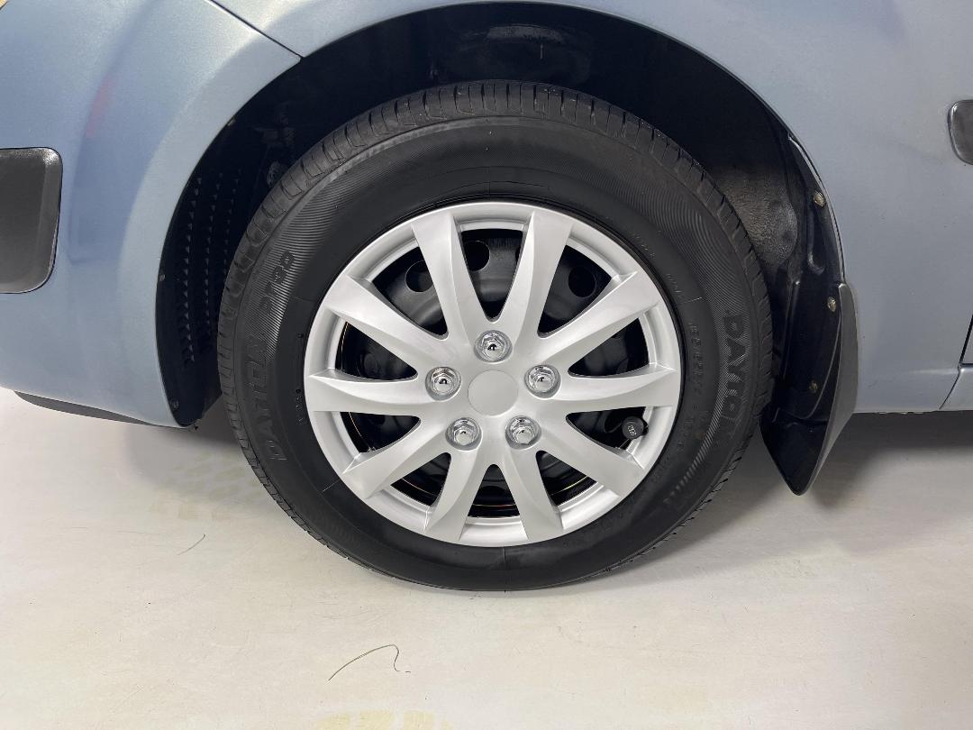 Photo '10' of KIA RIO Photo '10' of KIA RIO