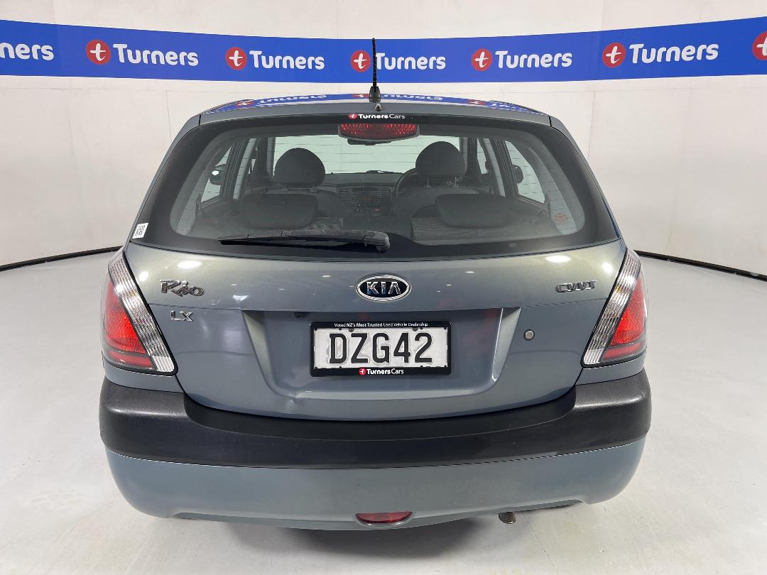 Photo '6' of KIA RIO Photo '6' of KIA RIO